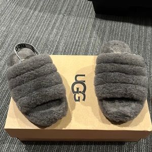 Kids size 1 ugg slippers